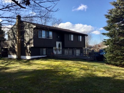 585 Pleasant Dr, Warren, PA 16365-3488