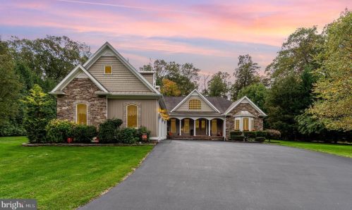 6520 Orefield Rd, Spring Grove, PA 17362-8961