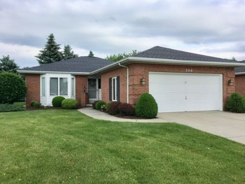 304 Hampton Hill Dr, Buffalo, NY 14221-5843