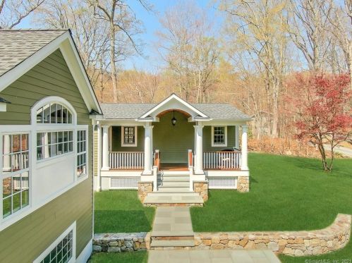 14 Short Trl, Stamford, CT 06903-2413
