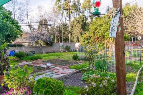 24 Center St, Redlands CA  92373-8102 exterior