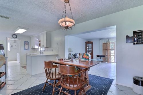 611 Rambling Dr Cir, West Palm Beach FL  33414-5039 exterior