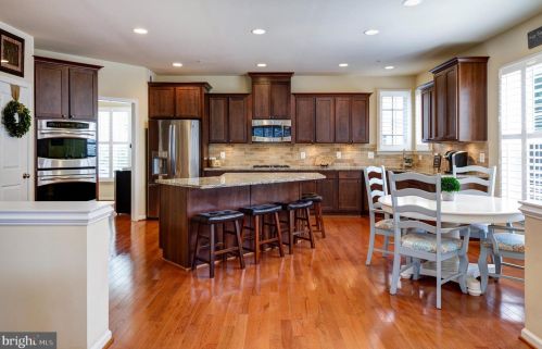 14310 Northbrook Ln, Gainesville, VA 20155-3898