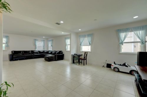 5237 Wisk Fern Cir, Fort Pierce, FL 34986-4304