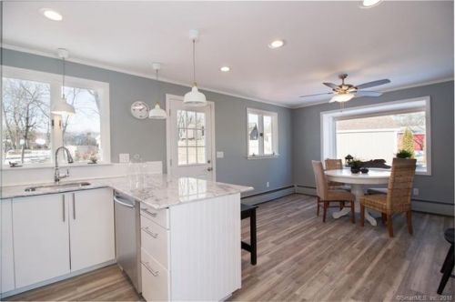 6 Hittleman Ct, Plainville, CT 06062-1112
