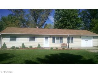 2126 Pinewood Dr, Brunswick, OH 44212-4039