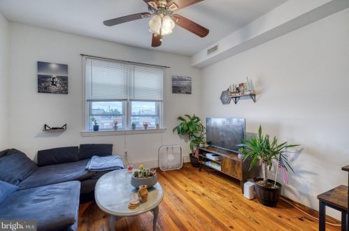 2027 3rd St, Philadelphia PA  19122-1506 exterior
