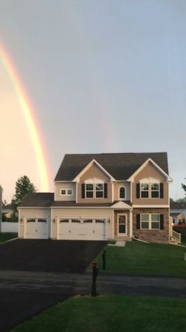 10 Naylor Cir, Radisson, NY 13027-6195