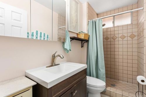 4037 Vista Calaveras St, Oceanside CA  92056-4607 exterior