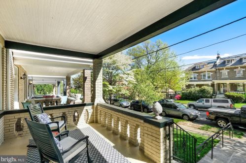 1617 Webster St, Washington, DC 20017-3146