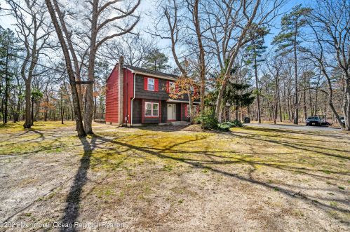 1068 Toms River Rd, Jackson Twp NJ  08527-5240 exterior