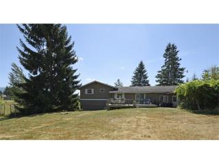 1854 Smith Rd, Bellingham, WA 98226-9513