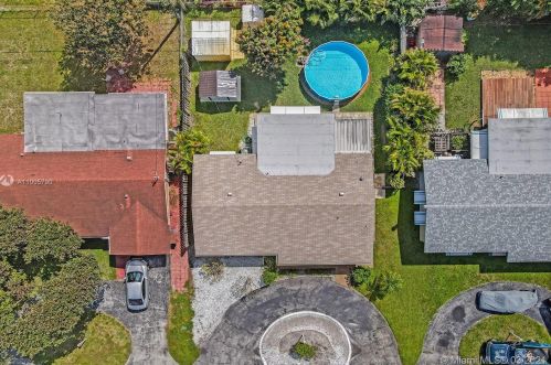 8490 10th St, Hollywood FL  33024-4939 exterior