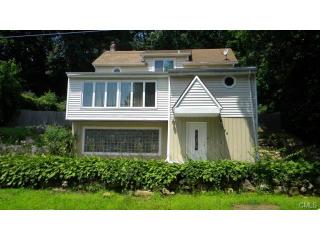 228 Pitt St, Bridgeport, CT 06606-2938