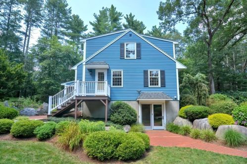 221 Chestnut St, Wrentham, MA 02093-1720