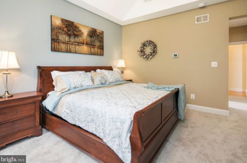 240 O St, Purcellville VA  20132-3002 exterior