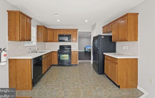15 Brattleboro Rd, Swedesboro NJ  08085-2515 exterior