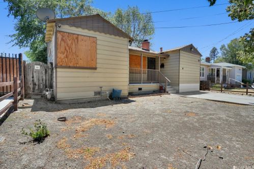 74 Hill St, West Pittsburg, CA 94565-3150