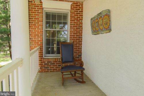 413 Vineyard Ln, Downingtown, PA 19335-4860