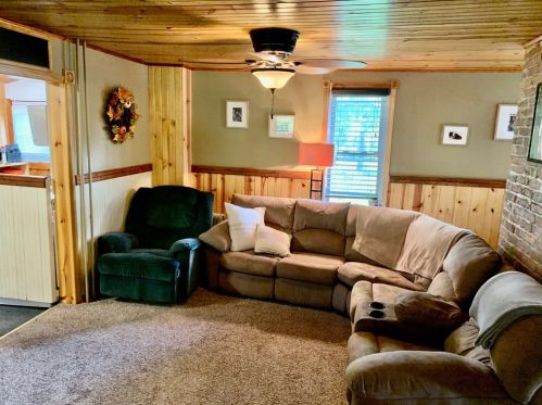 630 Broadford Rd, Connellsville PA  15425-6104 exterior