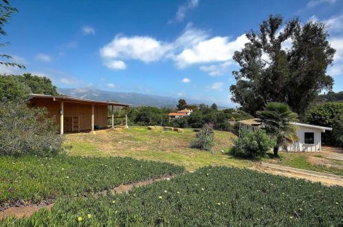 1040 Veronica Springs Rd, Santa Barbara CA  93105-4532 exterior