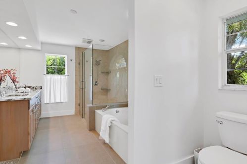 740 Orchid Dr, Naples FL  34102-5015 exterior