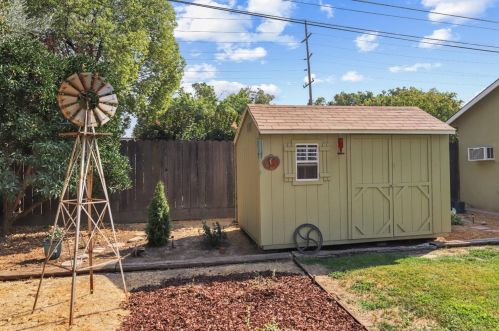 1308 Highland Dr, Modesto CA  95354-1548 exterior