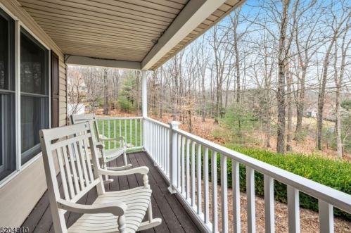 19 Marisa Ct, West Milford NJ  07480-3000 exterior