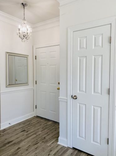 7706 Marine Rd, North Bergen, NJ 07047-6272