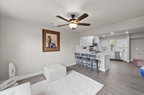 2009 Willow Ln, Plano, TX 75074-5025