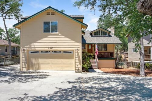 2307 Ridge Rider Rd, Lake Nacimiento, CA 93426-9645