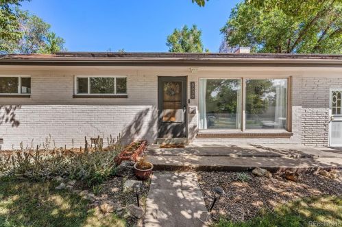 8530 Circle Dr, Westminster CO  80031-3735 exterior