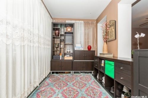 30-29 37th St, Long Island City, NY 11103-1119