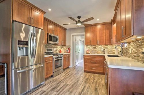 72 Maple Ave, Fishkill NY  12524-2213 exterior