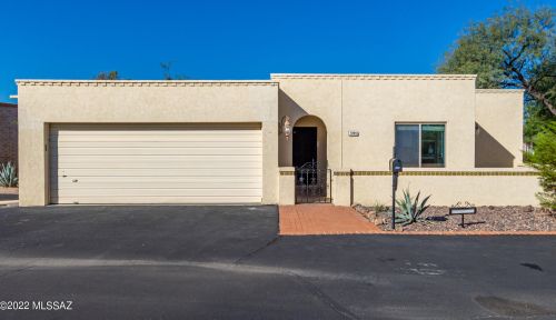 7204 Camino Vecino, Tucson AZ 85715-3418 exterior