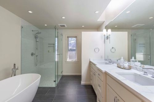 611 Downing Dr, Richardson TX 75080-6118 exterior