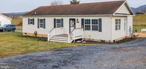 280 Massanutten Dr, Edinburg VA  22824-3022 exterior