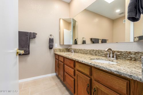 10120 Chevelon St, Tucson AZ  85748-1812 exterior