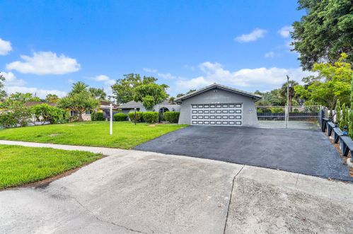 2067 Ardley Ct, West Palm Beach, FL 33408-2164