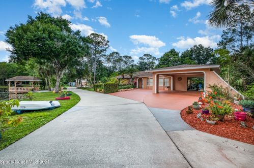 5050 Saturday Pl, Cocoa, FL 32926-2536