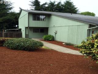 51943 4th St, Scappoose, OR 97056-3722