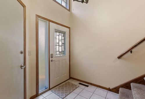 5650 Birch Trl, Saint Paul, MN 55126-4784