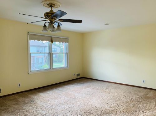 3 Highview Dr, Woodbridge NJ  07095-3905 exterior