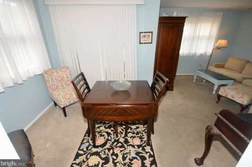 34 Florence Tollgate Pl, Florence NJ exterior