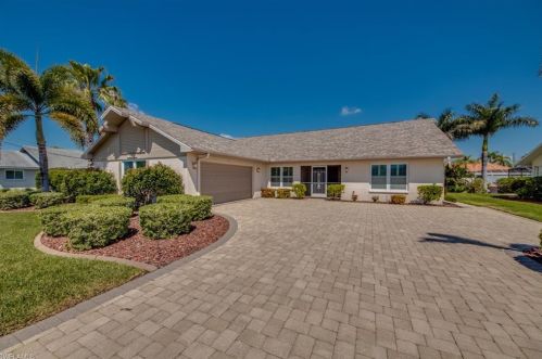 2313 27th Ter, Cape Coral, FL 33904-3331