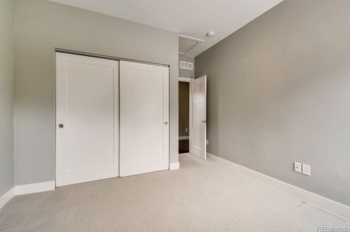 2111 Franklin St, Denver CO 80205-3905 exterior