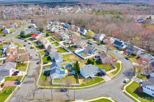 105 Madison Ave, Old Bridge NJ  08857-1339 exterior