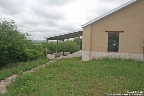 420 County Road 574, Castroville, TX 78009-2117