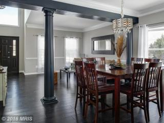 43793 Haley Ct, Ashburn, VA 20147-5805