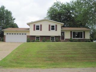 2490 Scheiring Ave, Canton, OH 44706-2057